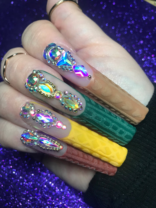 Blingy Sweater Press On Nails